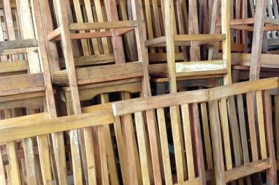 cadeira-madeira-demolicao-pederneiras-bauru-min